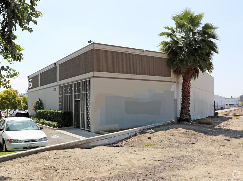 More Photos Of 9211 Greenleaf Ave, Santa Fe Springs Warehouse For Sale