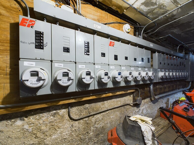 More Photos Of 1405-1413 N Central Ave, Chicago Apartments For Sale