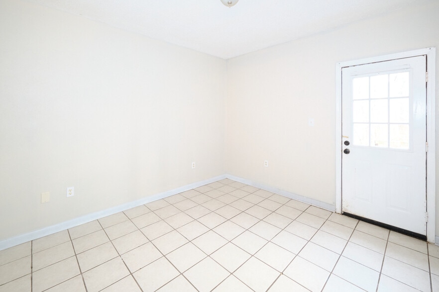 More Photos Of 2215 Buffalo Trl, Morristown Apartments For Sale