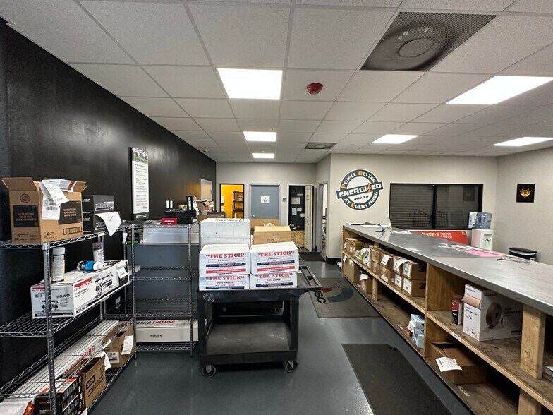 More Photos Of 3700 NW 54th St, Miami Warehouse For Lease