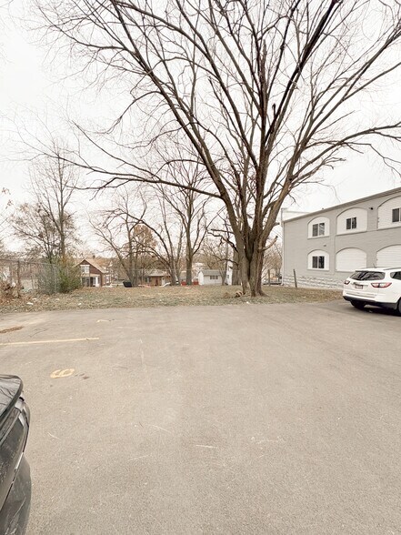 More Photos Of 303 Stone St, Joliet Multifamily For Sale