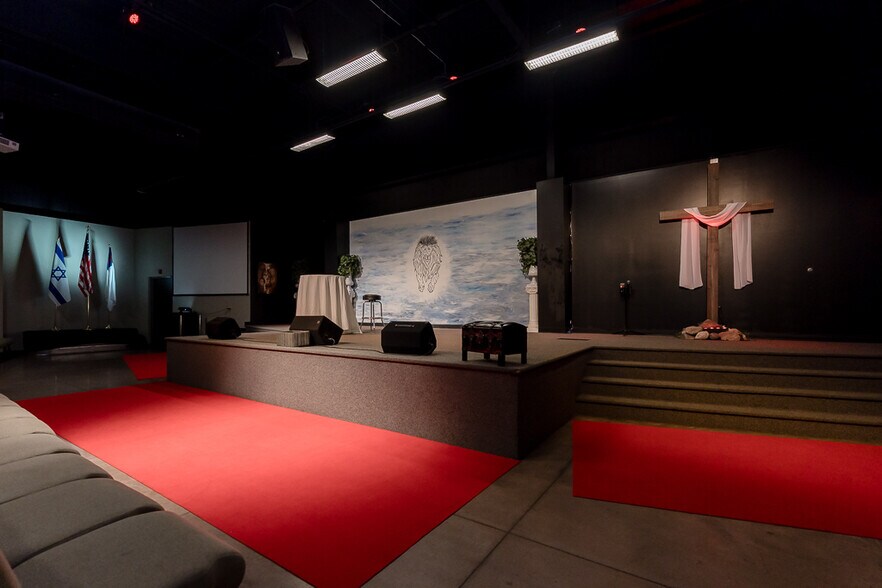 More Photos Of 2620 McLaughlin Ave, Muskegon General Retail For Sale