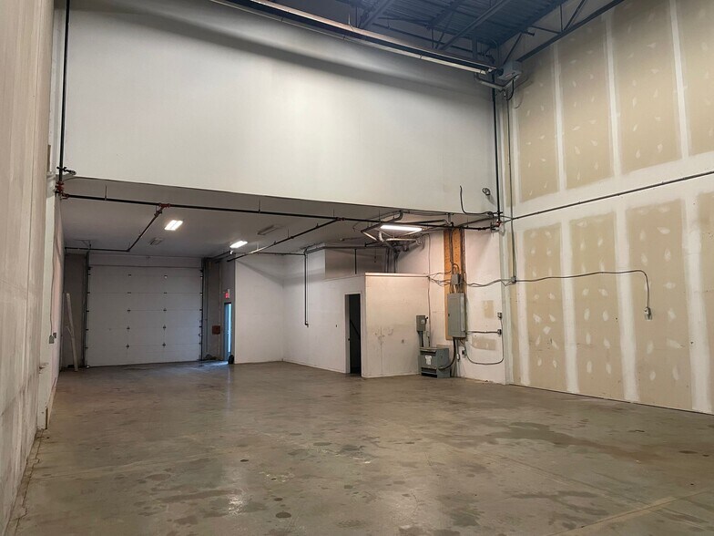 More Photos Of 18669 52nd Ave, Surrey Warehouse For Sale