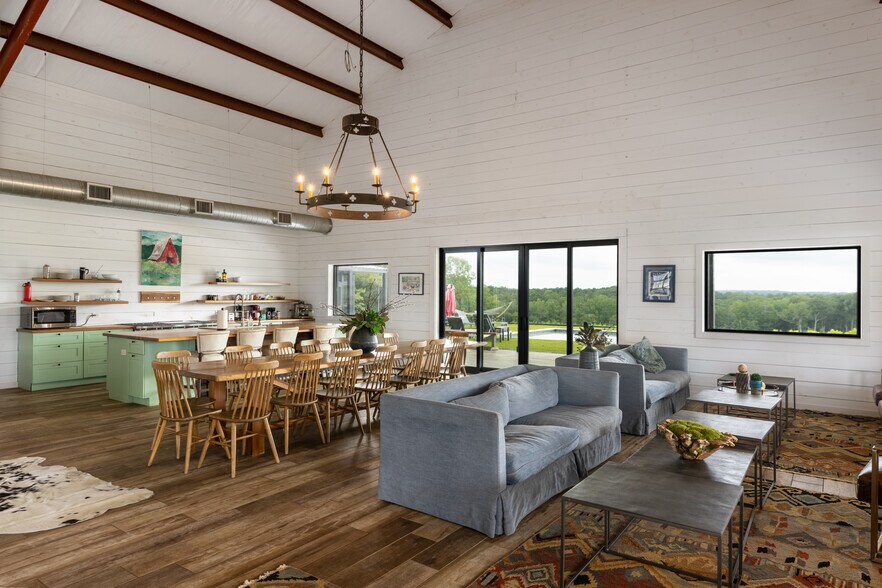 More Photos Of 2199 Roosterville Rd, Roopville Horse Stables For Sale