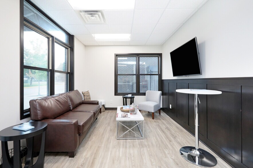 More Photos Of 2714 Aspen Rd, Ames Office For Lease