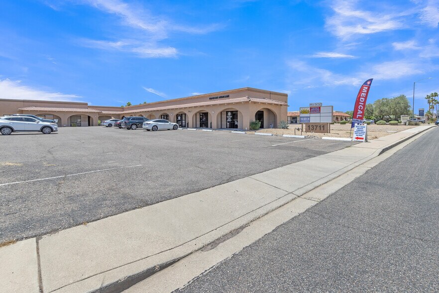 More Photos Of 13711 W Camino Del Sol, Sun City West Medical For Lease