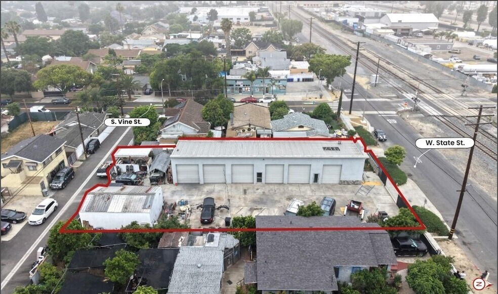 More Photos Of 417 W State St, Ontario Service For Sale