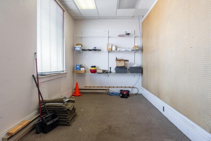 More Photos Of 240 Edwards St, Cleveland Office For Sale