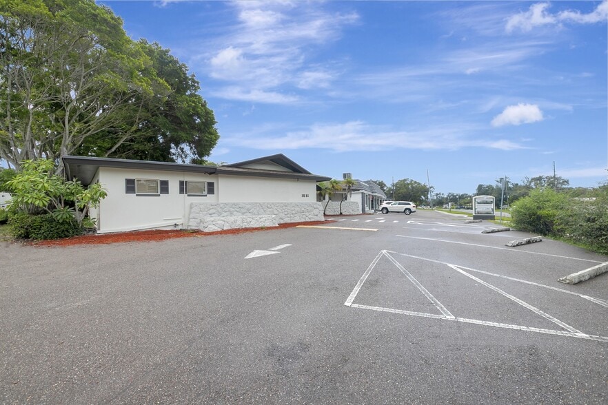 More Photos Of 1511 Indian Rocks Rd S, Largo Medical For Lease