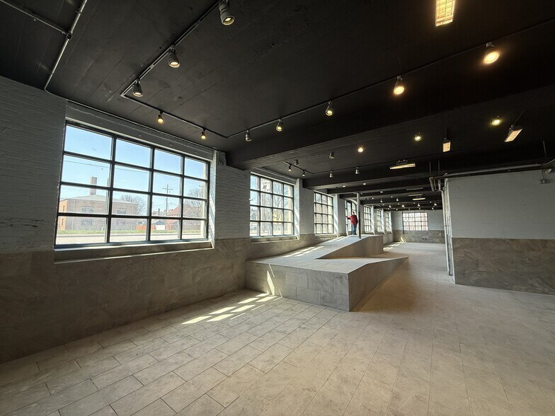 More Photos Of 50 S Broad St, Middletown Warehouse For Sale