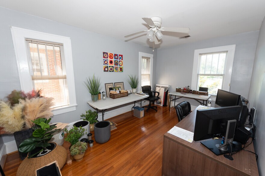 More Photos Of 485 S Pine St, Spartanburg Office For Lease