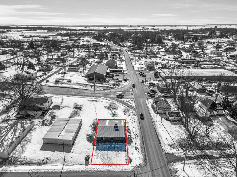 More Photos Of 700 Waters St, Carrollton Freestanding For Sale