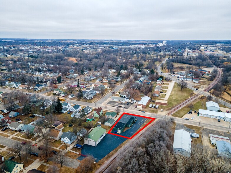 More Photos Of 1006 8th Ave SW, Austin Flex For Lease