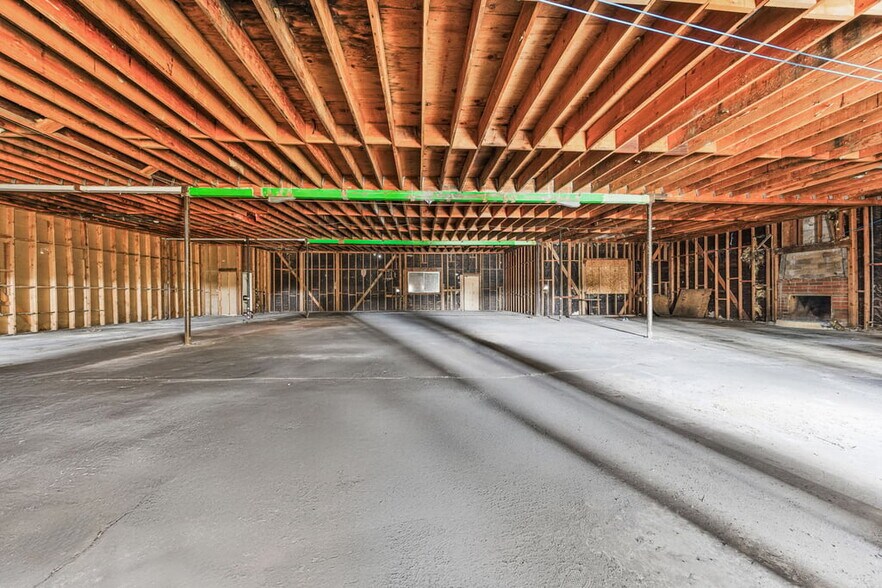 More Photos Of 2204 S Garey Ave, Pomona Fast Food For Sale