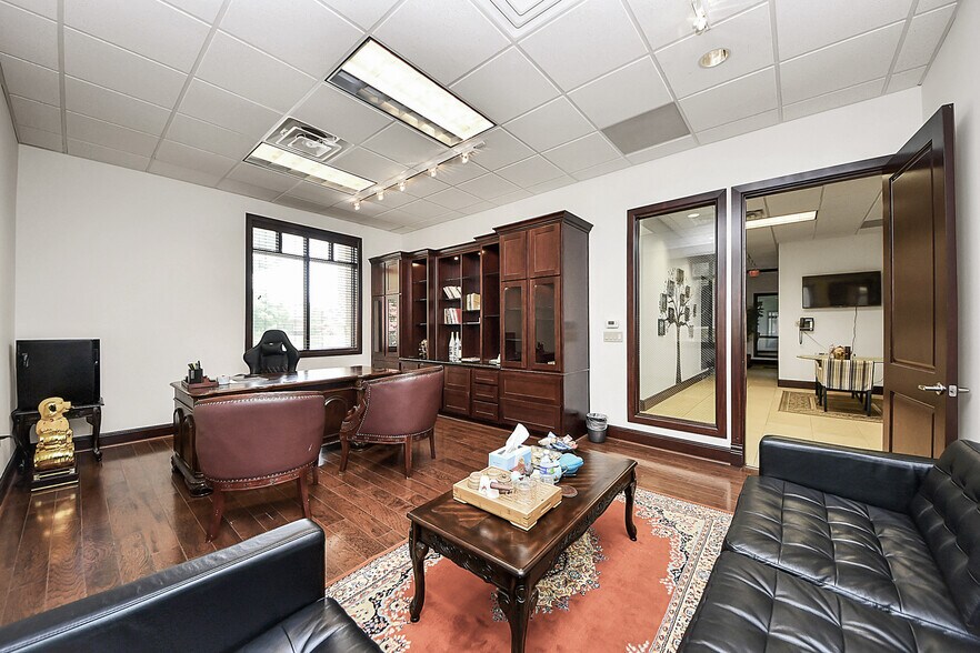 More Photos Of 4610 Riverstone Blvd, Missouri City Medical For Sale