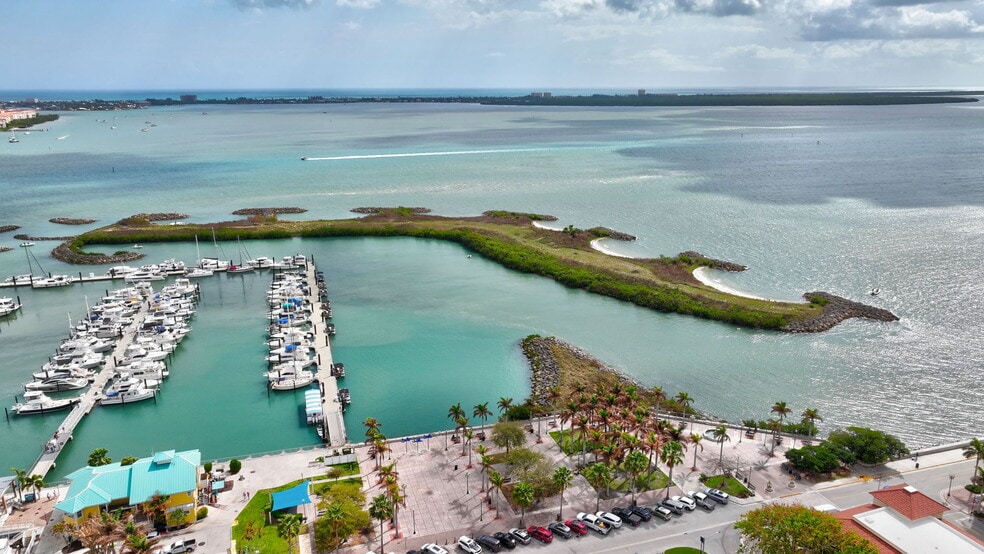 More Photos Of 129 N 5th St, Fort Pierce Storefront Retail Residential For Sale