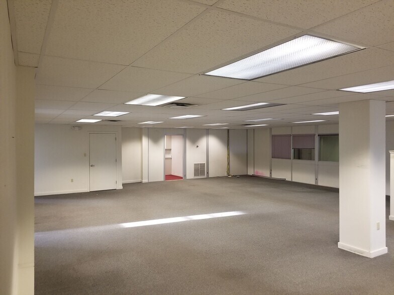 More Photos Of 315-329 E 2nd St, Boyertown Flex For Sale