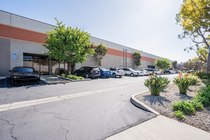 More Photos Of 17022 S Montanero Ave, Carson Warehouse For Lease