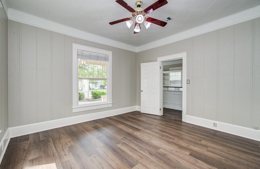 More Photos Of , League City Office For Sale
