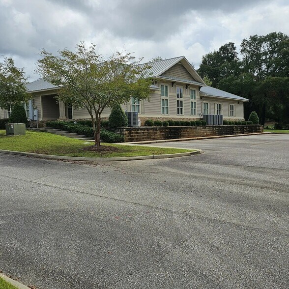 More Photos Of 133 Boy Scouts Dr, Dothan Office For Lease