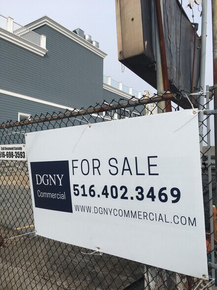 More Photos Of 405 Woodcleft Ave, Freeport Land For Sale