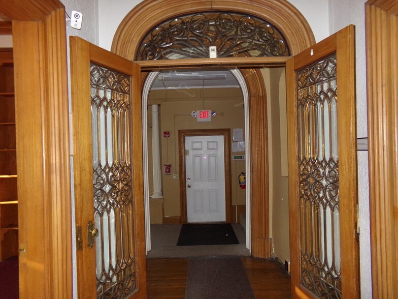 More Photos Of 721 Lincoln Way E, Massillon Office Residential For Sale