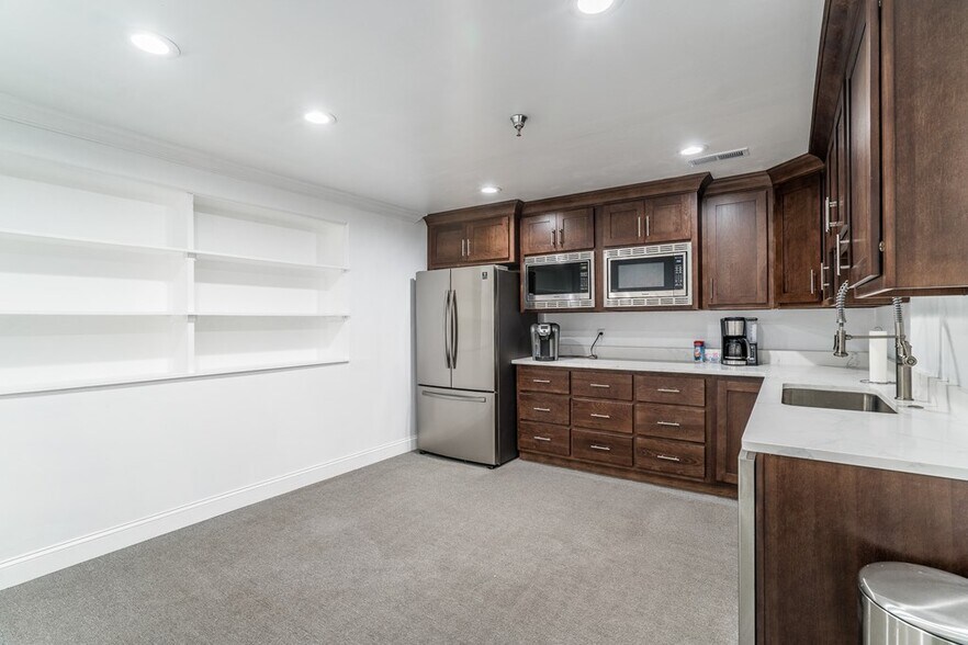 More Photos Of 1803 Abutment Rd, Dalton Warehouse For Sale