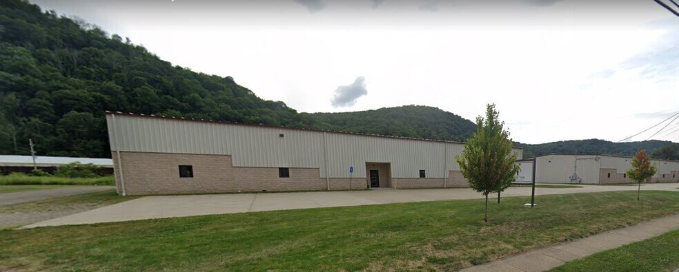 More Photos Of 1308 Pennsylvania Ave W, Warren Warehouse For Sale