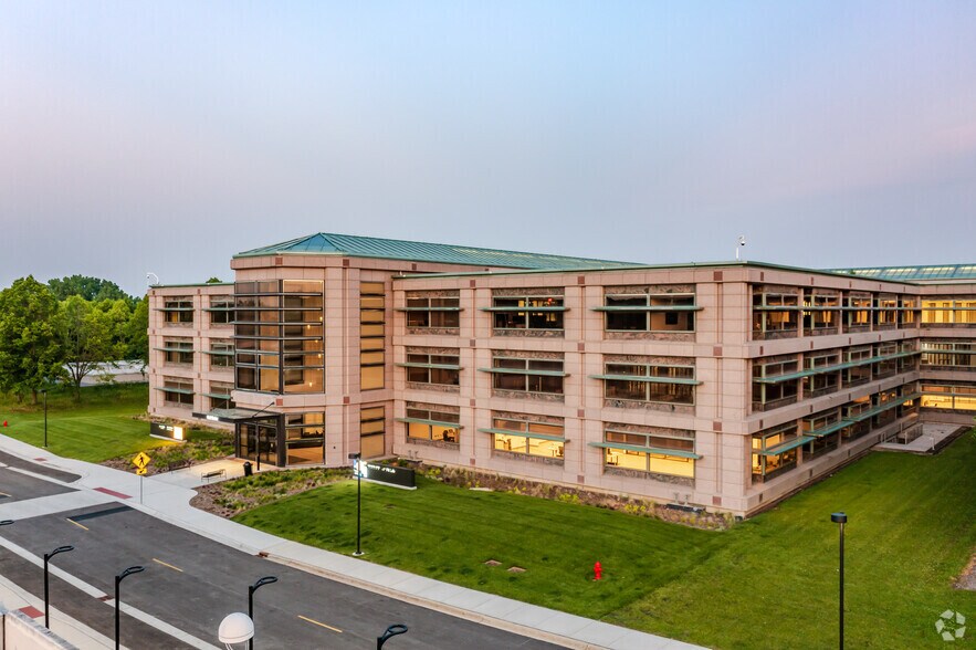 Primary Photo Of 2000 Center Dr, Hoffman Estates Office For Lease