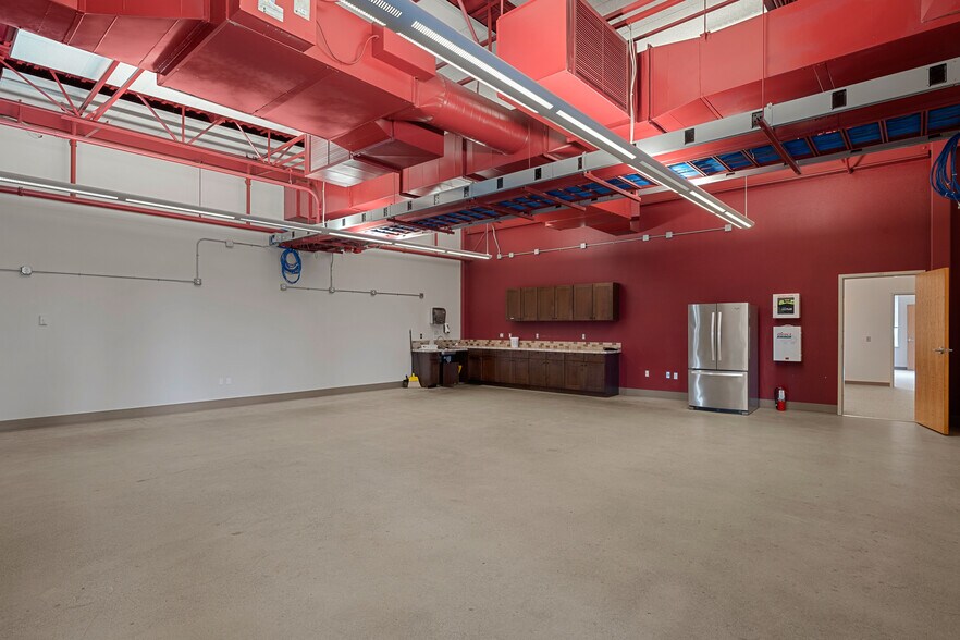More Photos Of 100 Technology Ln, Elma Office For Lease