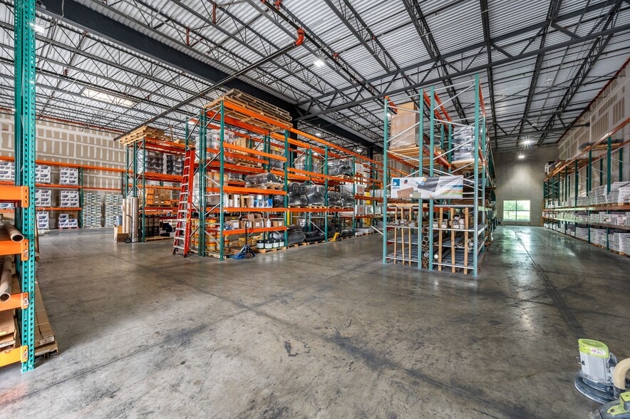 More Photos Of 475 N Cleary Rd, West Palm Beach Warehouse For Lease