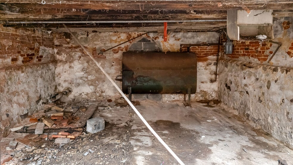 More Photos Of 1145 Thurman St, Camden Apartments For Sale