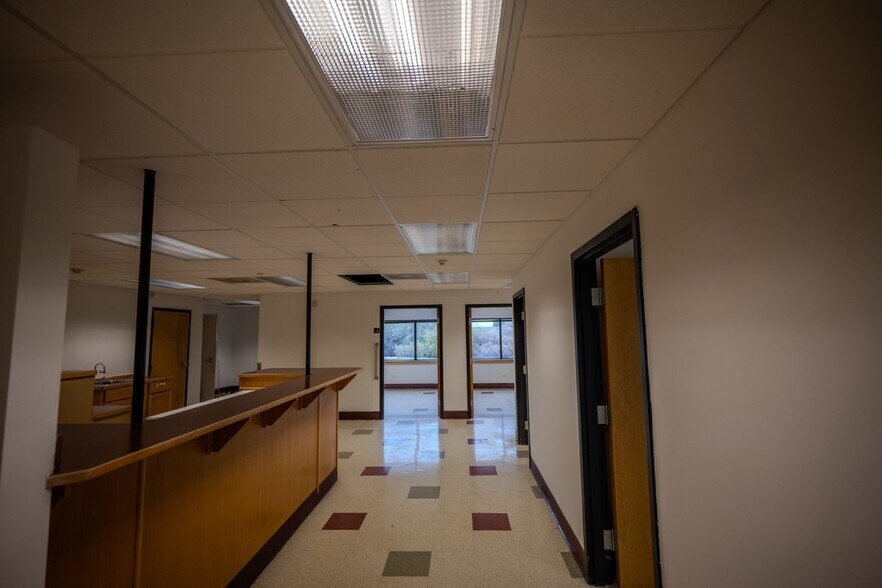 More Photos Of 605 Parfet St, Lakewood Medical For Sale