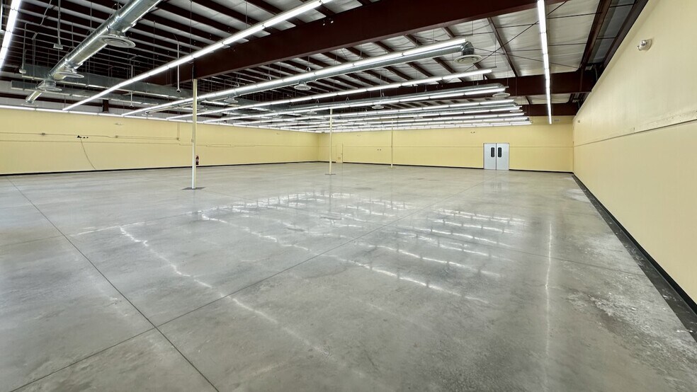 More Photos Of 3365 E Millwood Ln, Hernando Freestanding For Lease