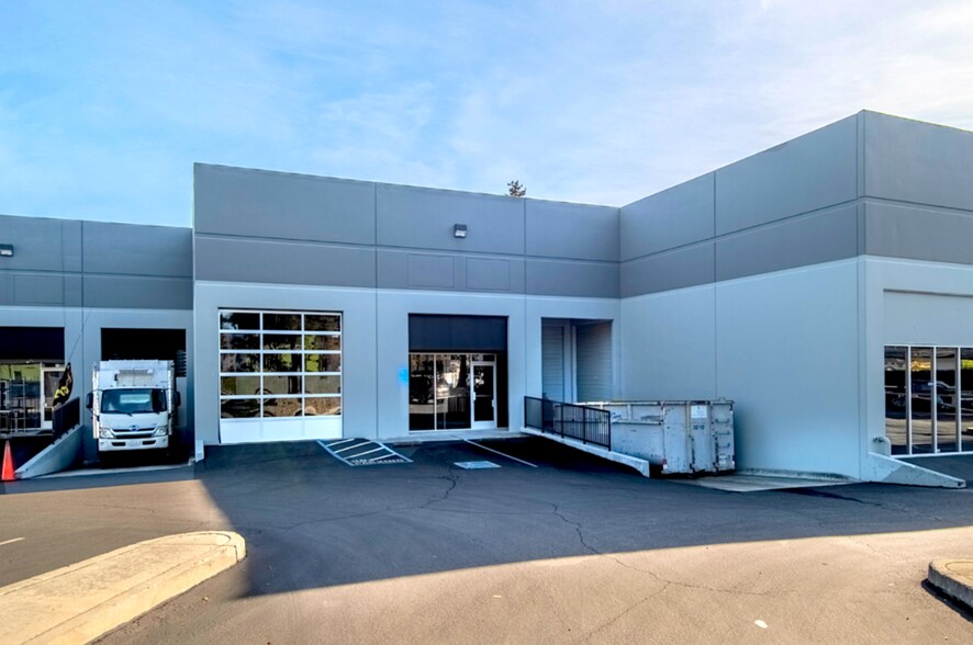 More Photos Of 604 5th Ave, Redwood City Manufacturing For Lease