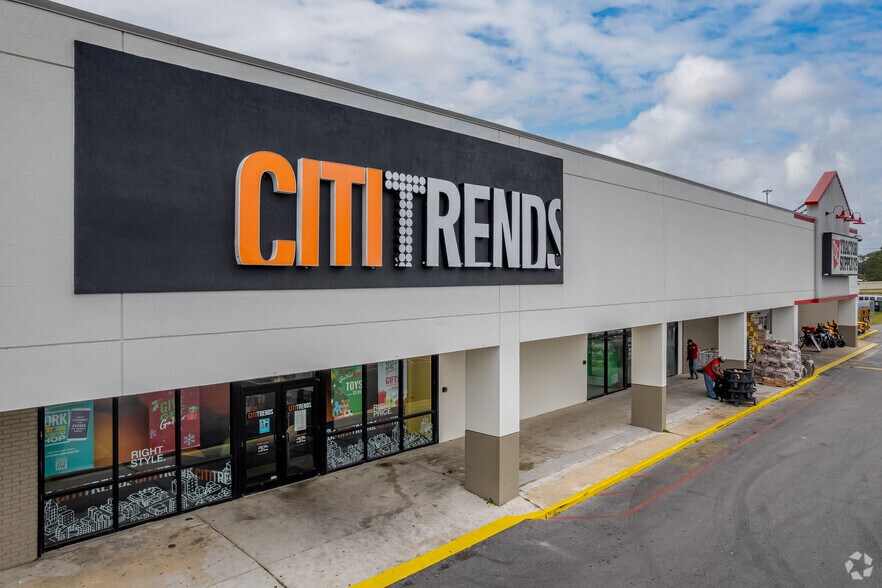 More Photos Of 3 W Nine Mile Rd, Pensacola Freestanding For Lease