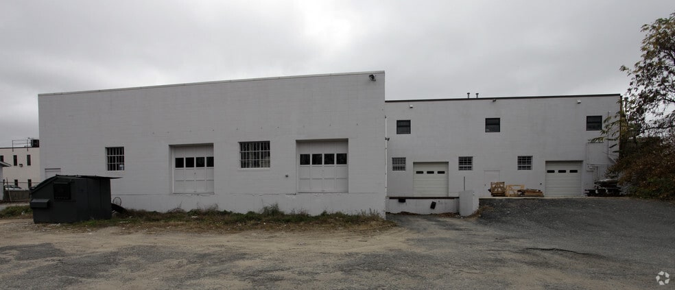 More Photos Of 555 Atwood Ave, Cranston Restaurant For Lease