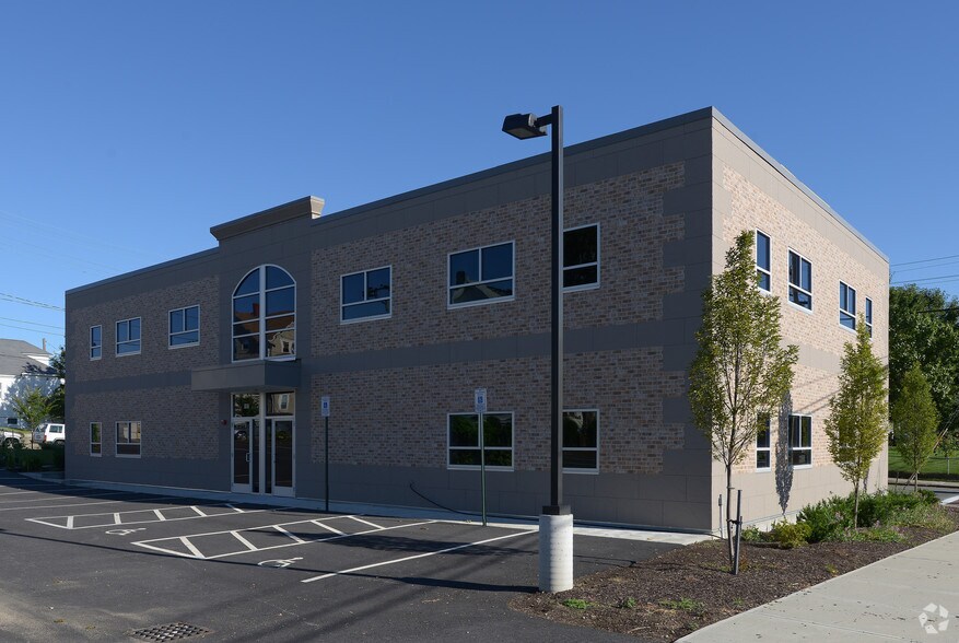 More Photos Of 197-199 Warren Ave, East Providence Office For Lease