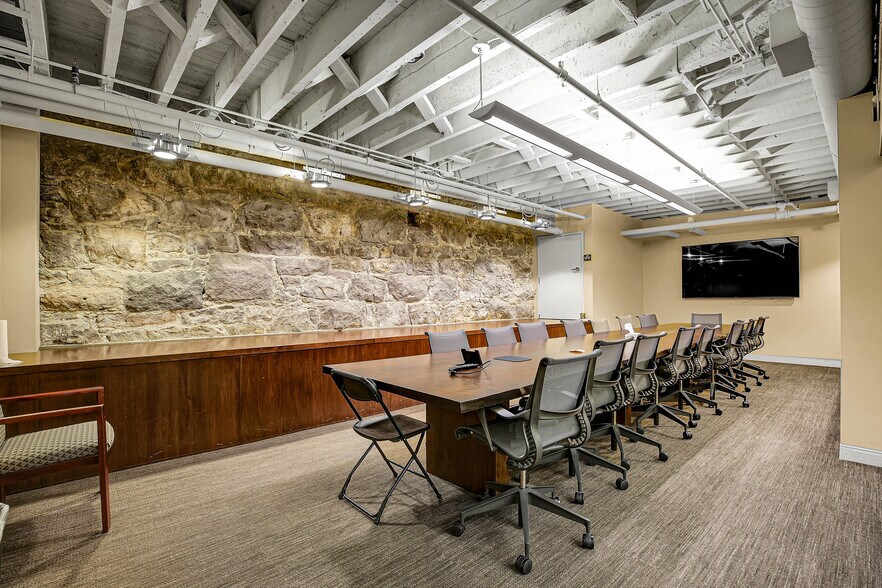 More Photos Of 838 SW 1st Ave, Portland Office For Lease