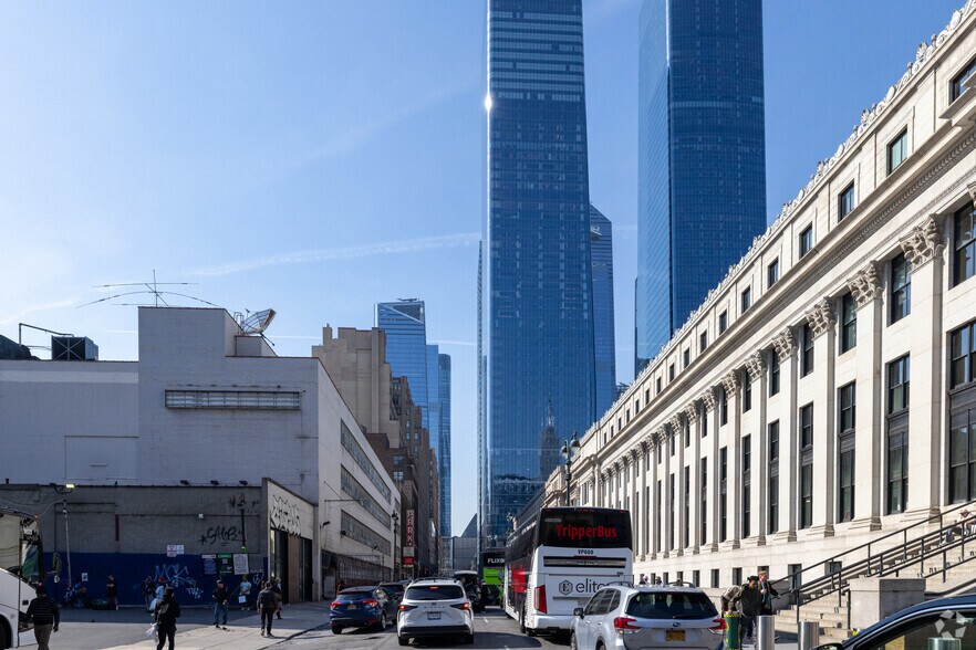 More Photos Of 350 W 31st St, New York Office For Lease