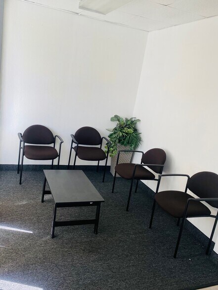 More Photos Of 4433 N 19th Ave, Phoenix Office For Lease