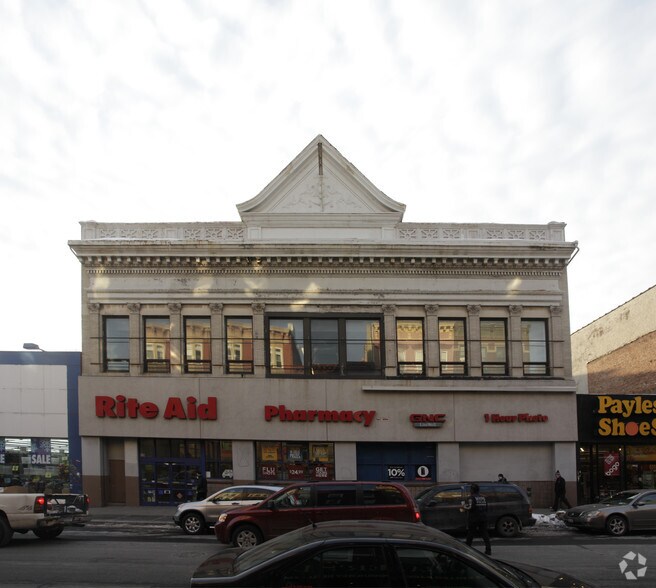 More Photos Of 783 Manhattan Ave, Brooklyn Storefront Retail Office For Lease