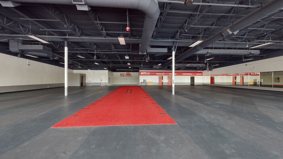 More Photos Of 8300-8360 N Thornydale Rd, Tucson Unknown For Lease