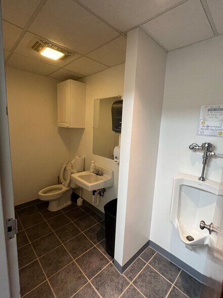 More Photos Of 6801 Broadway, Merrillville Medical For Lease