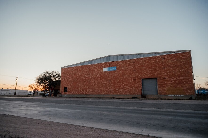 More Photos Of 3411 W Industrial Ave, Midland Distribution For Sale