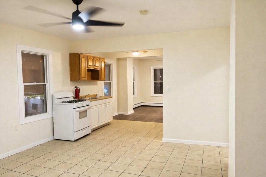 More Photos Of 80 Montgomery St, Paterson Bar For Sale