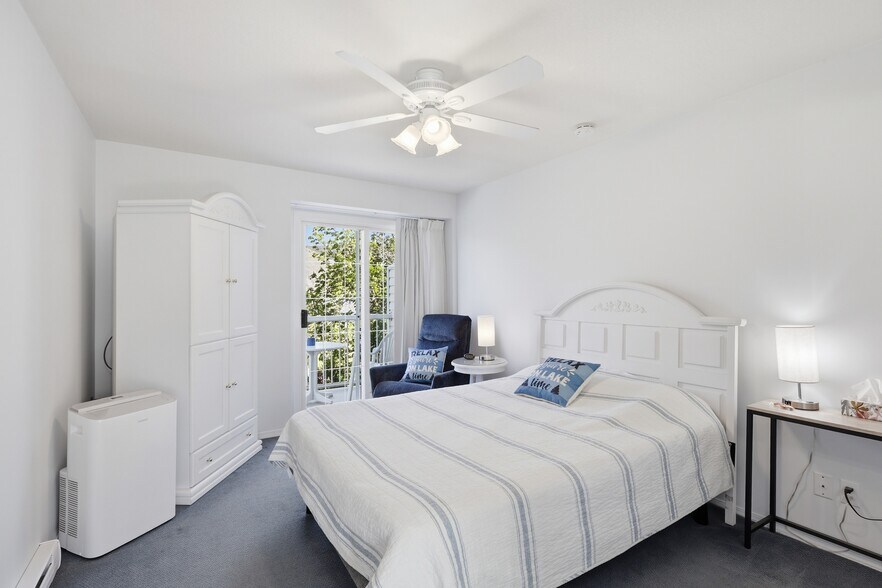 More Photos Of 7001 Savona Access Rd, Thompson-Nicola Hotel For Sale