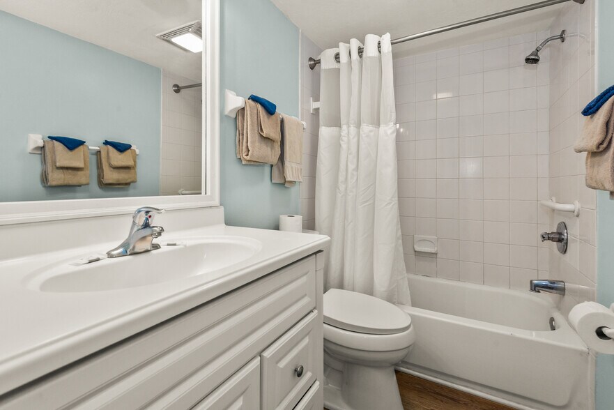 More Photos Of 3201 Hill St, New Smyrna Beach Hotel For Sale