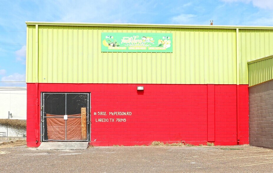 More Photos Of 5802 McPherson Rd, Laredo Industrial For Lease
