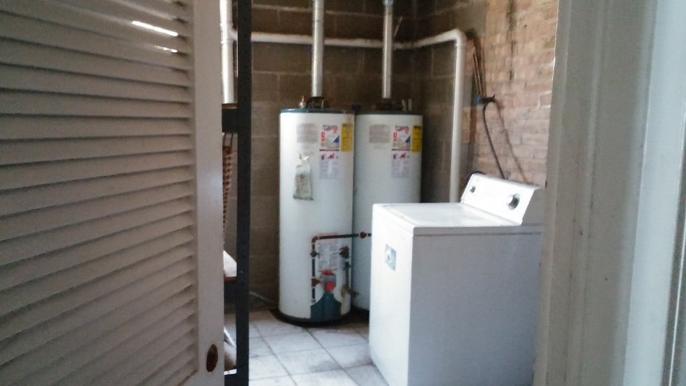 More Photos Of 747 E 142nd St, Dolton Flex For Sale